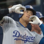 Photo of Shohei Ohtani nets to let Dodgers win over Padres.