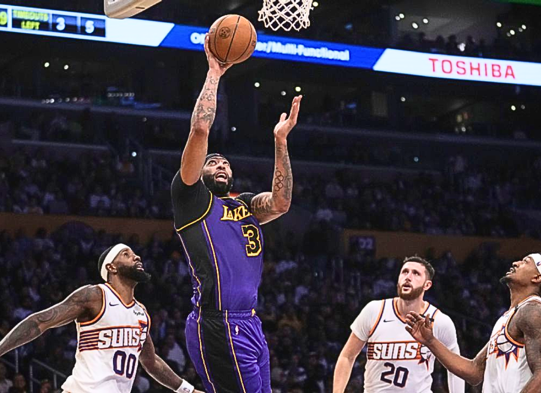 Anthony-Davis-takes-over-with-35-points-to-push-the-Lakers-to-2-0.png