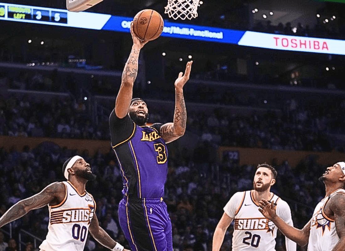 Anthony Davis scores 35 points, leading the Lakers to a 2-0 record with a dominant performance on the court.