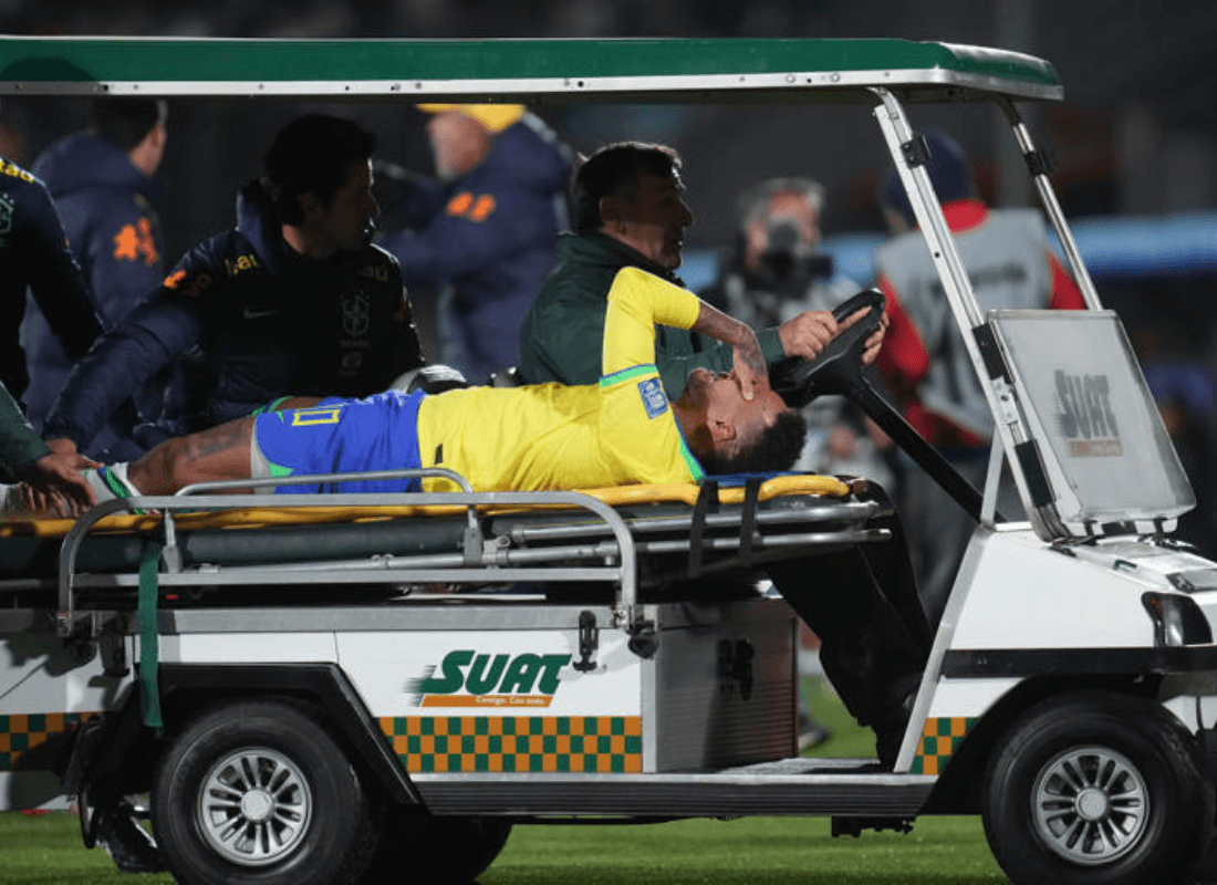 Photo of Neymar drive to outside football field after his ligament rupture