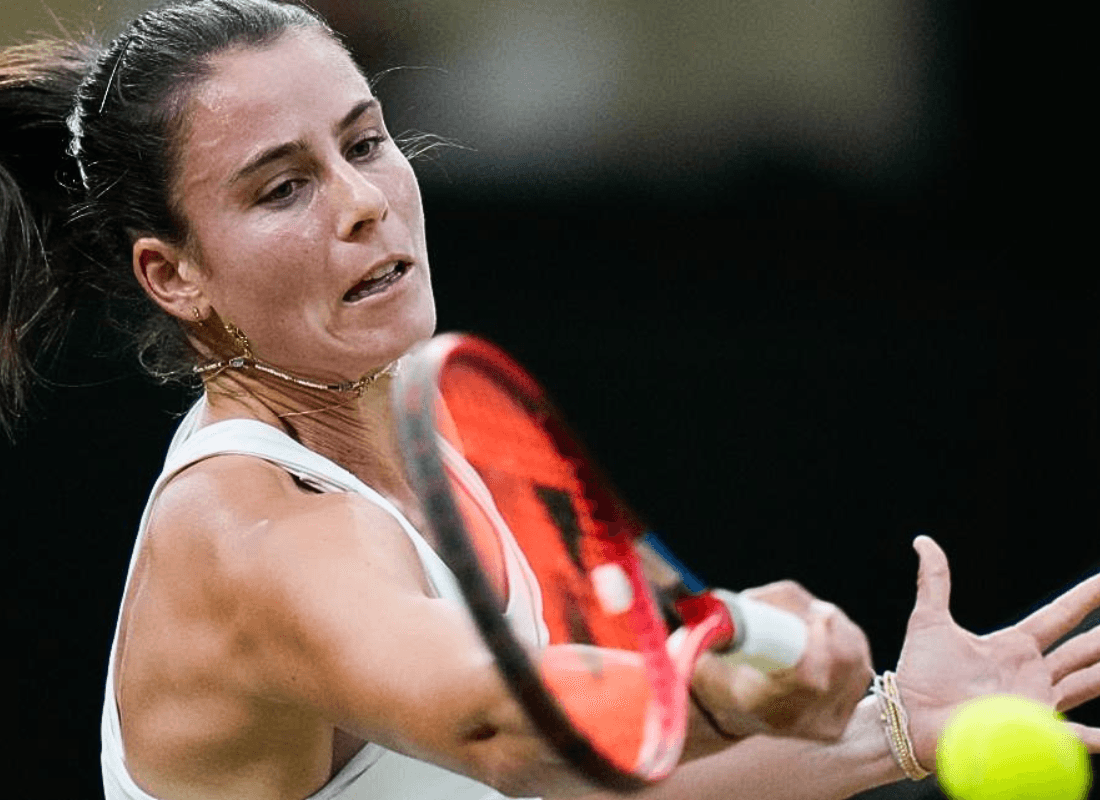 Photo of Emma Navarro upset Coco Gauff at Wimbledon.