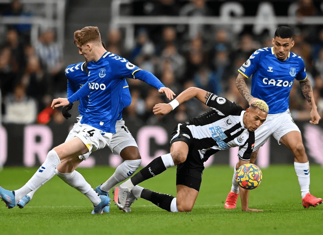 Photo Everton vs Newcastle.