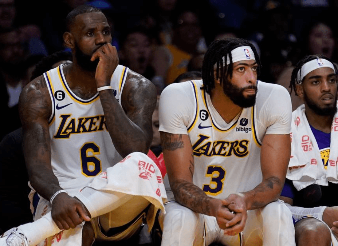 Photo of LeBron James, the Lakers leader along with him teammate