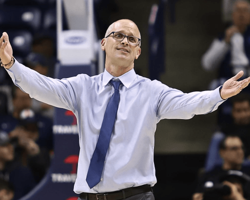 Photo of UConns Dan Hurley gear up to sign with the Lakers.