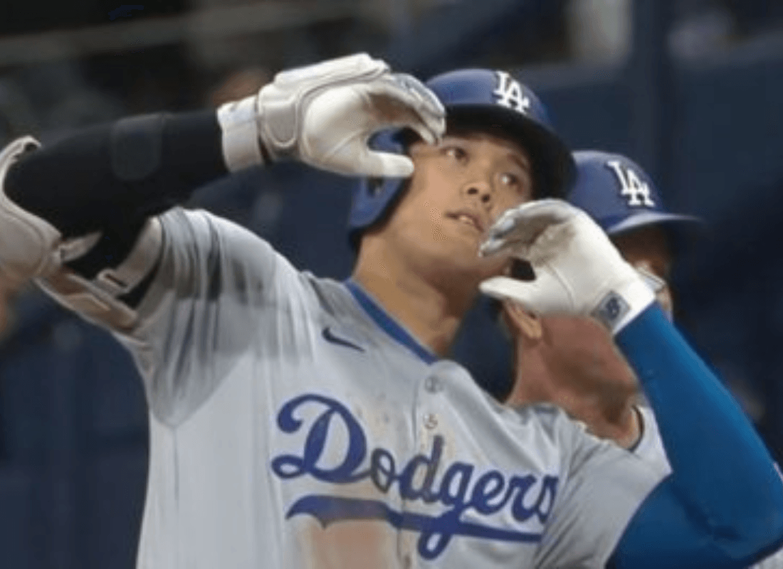 Photo of Shohei Ohtani nets to let Dodgers win over Padres.