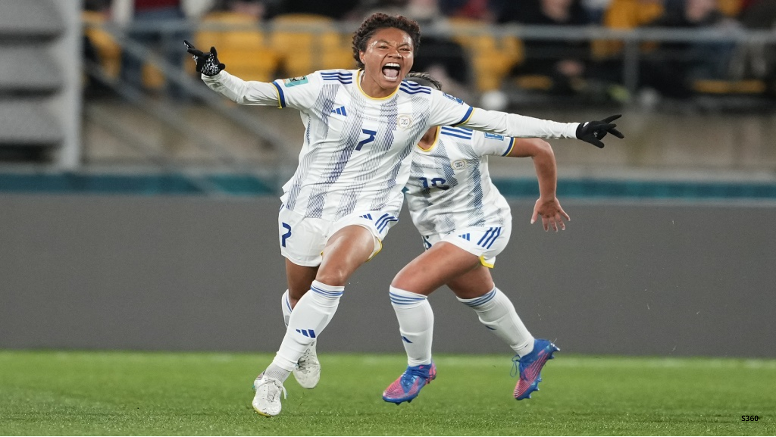 Photo of the Philippines achieved a historic victory by scoring a first-half goal to defeat New Zealand, who had initially dominated with a 1-0 lead on Tuesday.